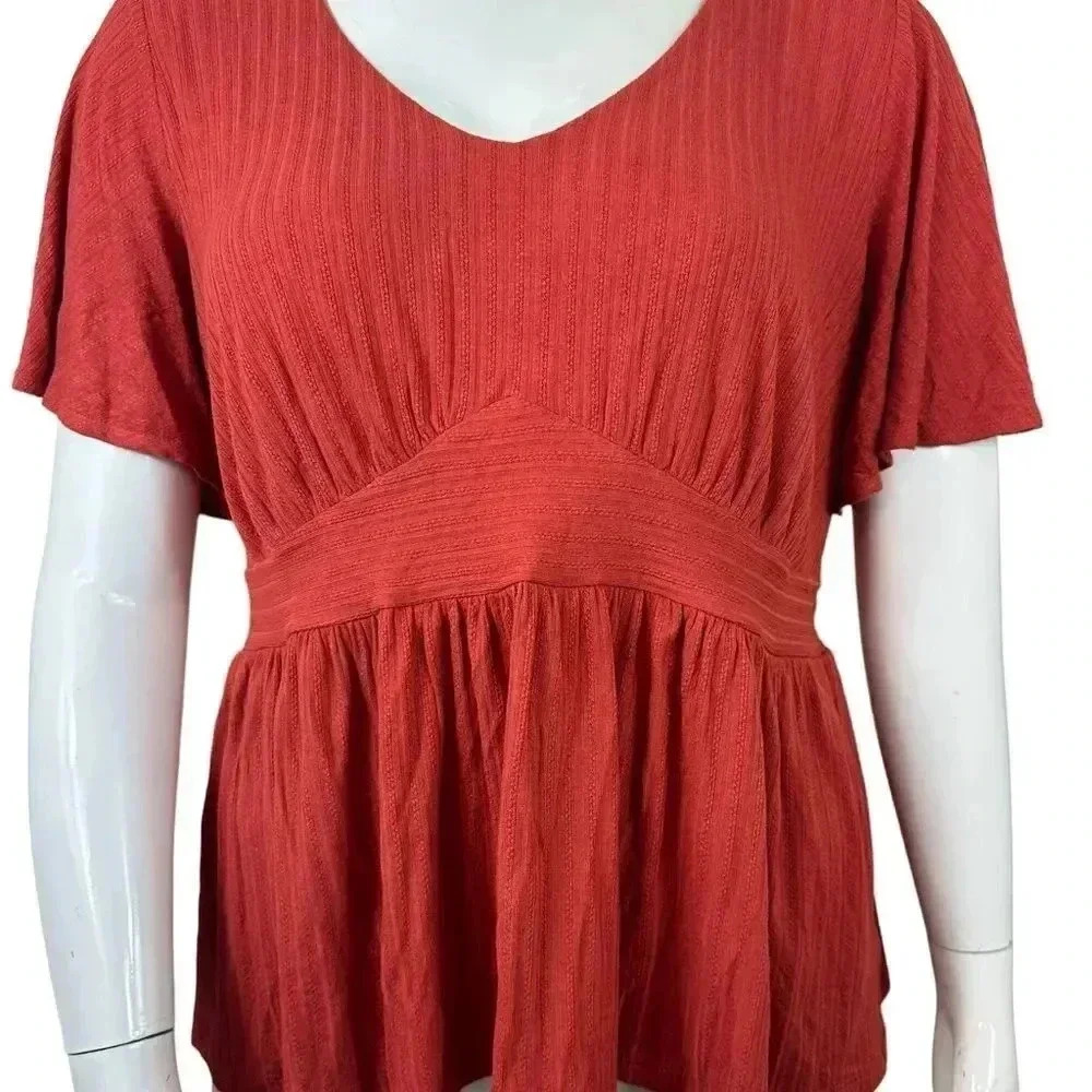 Torrid pointelle ribbed babydoll v neck top with size 1-1X/14-16 - Picture 3 of 10